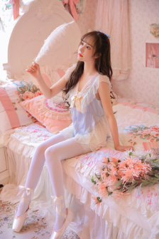 活女丧尸夜